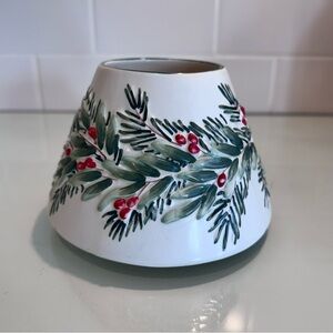 YANKEE CANDLE Large Jar Ceramic Candle Topper Shade Christmas Pine Holly Berries